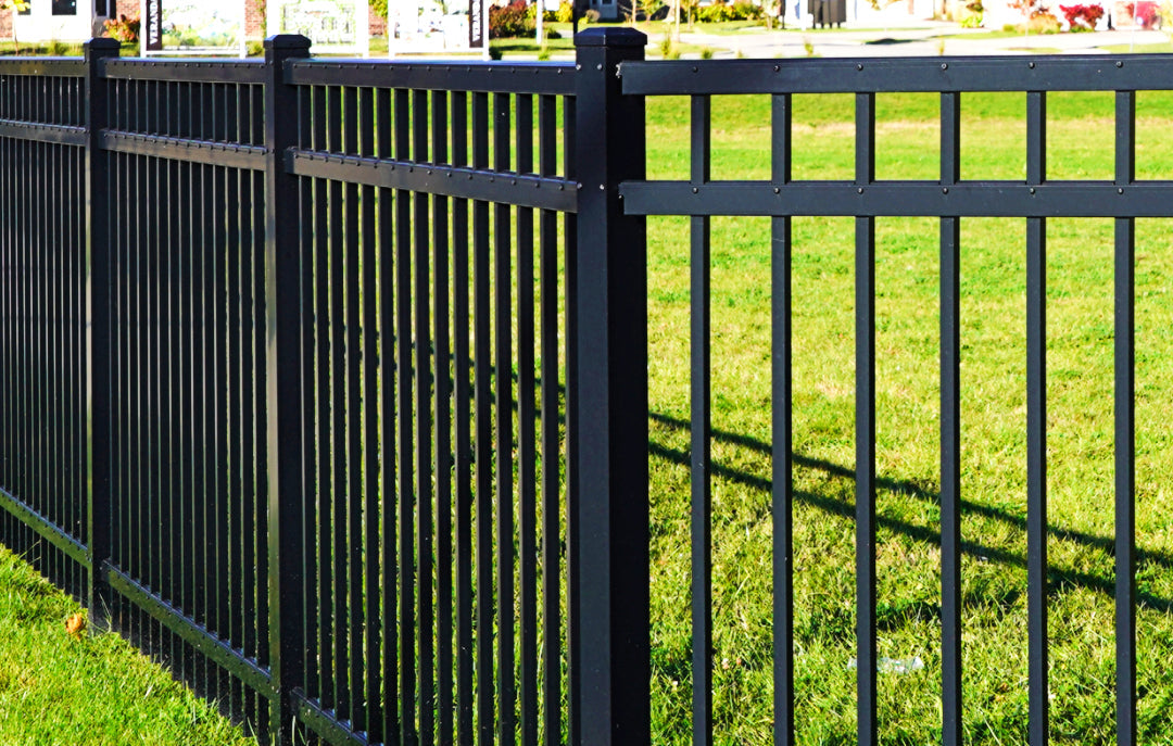 [PRICE PER FOOT] 5' tall x 6' wide 3-Rail Ornamental Aluminum Flat Top Fence Panel with 3-7/8" Air Space